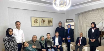 Bayburt Valisi Mustafa Eldivan ve eşi şehit ailesiyle iftar sofrasında buluştu