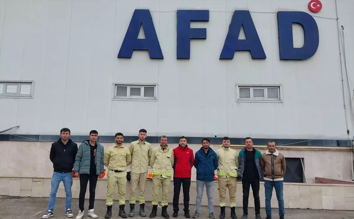 Vezirköprü Orman İşletme Müdürlüğü'ne Depremde Hafif Arama Kurtarma Eğitimi Verildi