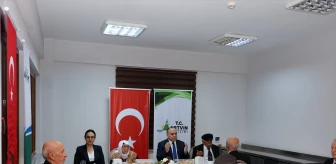 Artvin Valisi Cengiz Ünsal, Şavşat'ta Yaşlılarla İftar Yaptı