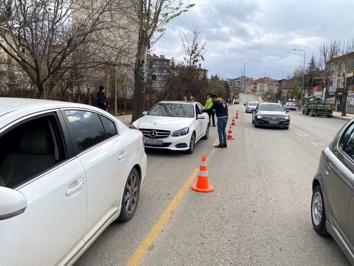 Çorum'da Asayiş ve Güvenlik Operasyonu: Çok Sayıda Silah ve Uyuşturucu Ele Geçirildi