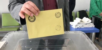 İstanbul'da yapılan seçim anketinde AK Parti 3, CHP 2 ilçede seçimi önde götürüyor