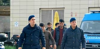 İnegöl Jandarma Komutanlığı JASAT Ekipleri 5 Kaçak Yabancıyı Yakaladı