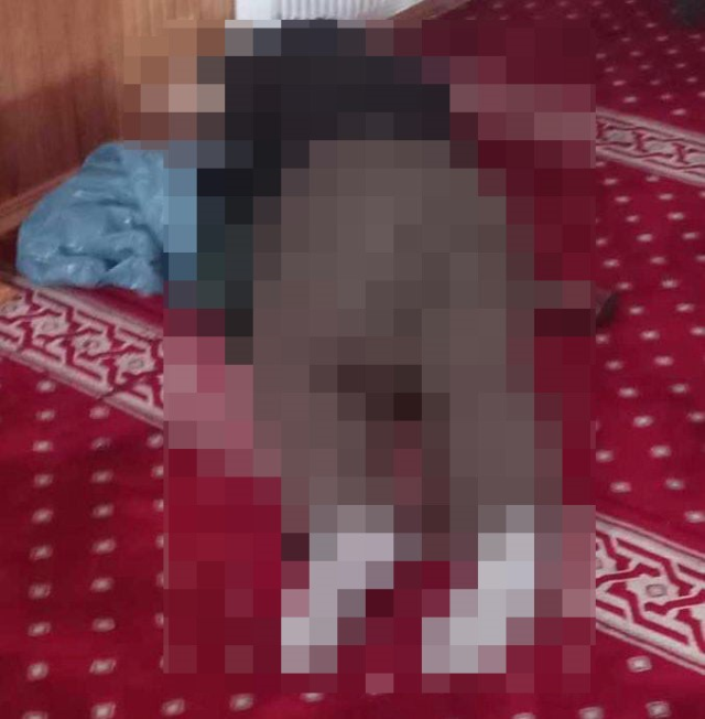 Seyyar satıcı, camide tüfekle intihar etti