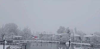 Çankırı'nın yüksek kesimlerine kar yağdı