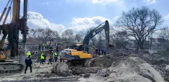 Çerkezköy'de Hızlı Tren Şantiyesinde Toprak Kayması: 2 İşçi Kurtarılma Çalışmaları Başlatıldı