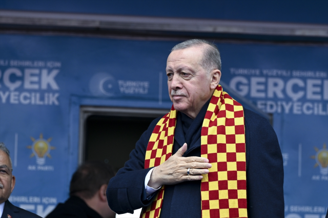 Erdoğan: Kamu bankaları emeklilere 8-12 bin lira arasında promosyon ödemesi yapacak