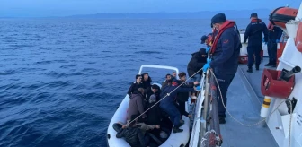 İzmir açıklarında 51 düzensiz göçmen kurtarıldı, 13 düzensiz göçmen yakalandı
