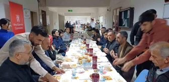 Muş'ta İş Adamı 300 Üniversite Öğrencisine İftar Yemeği Verdi