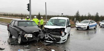 Niğde'de trafik kazasında 2 kişi yaralandı