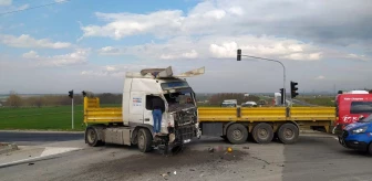 Tekirdağ'da Tır-Minibüs Kaza: 5 Ölü, 10 Yaralı