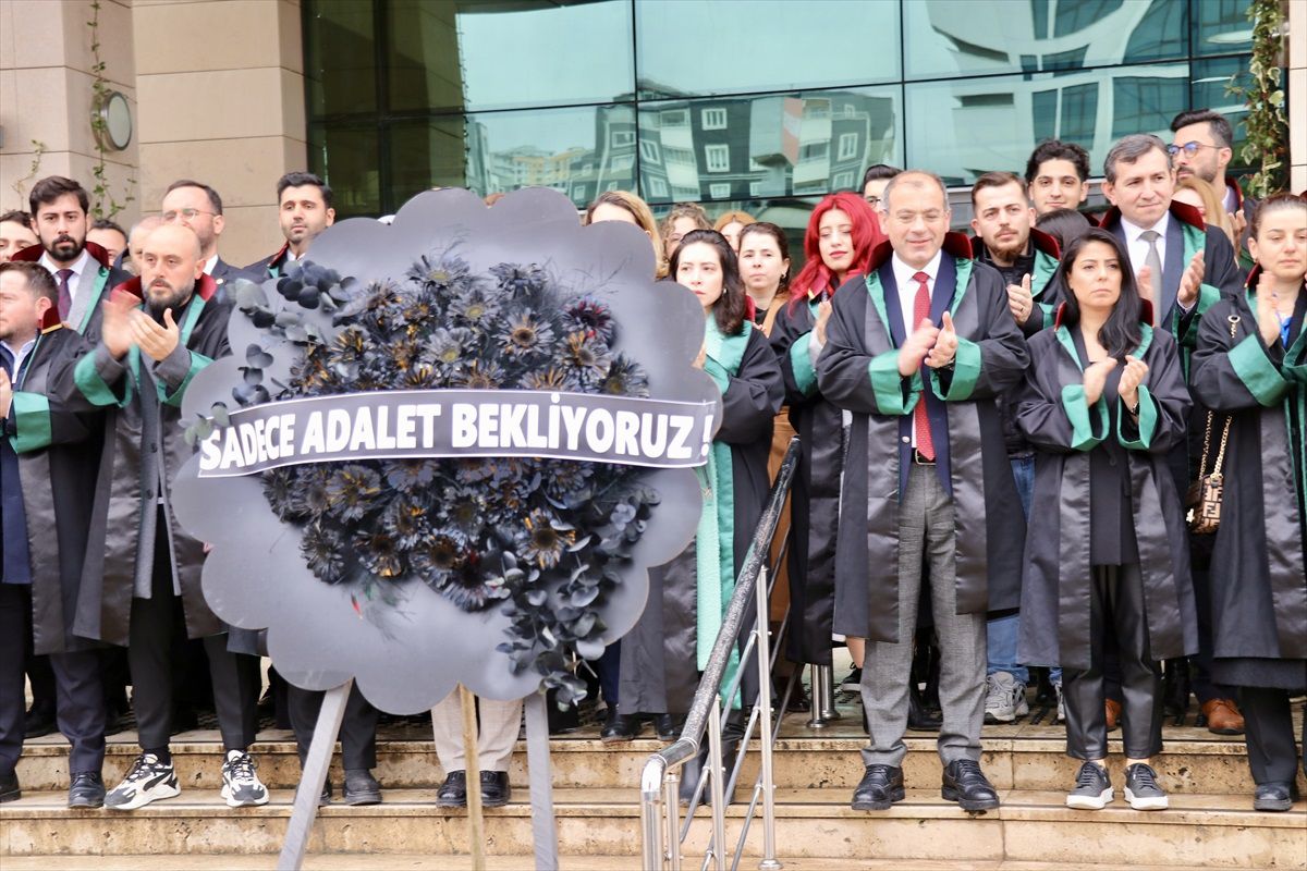 Trabzon Barosu Avukatları, Trabzonspor-Fenerbahçe Maçı Olaylarını Protesto Etti