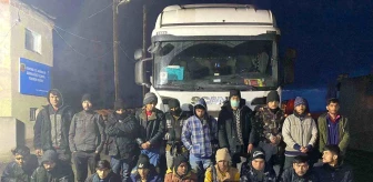 Ağrı'da 19 kaçak göçmen yakalandı