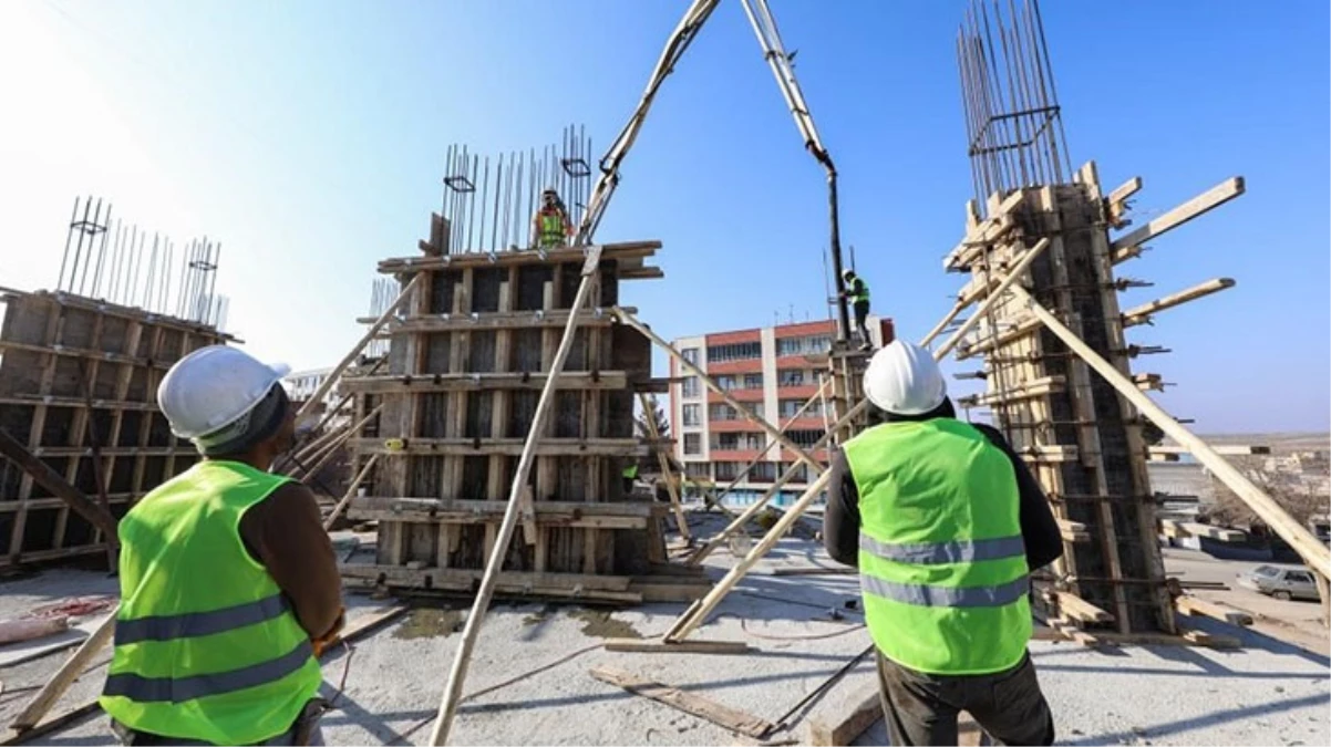 Antalya'da inşaat sektöründe günlüğü 3 bin liraya çalışacak inşaat işçisi bulunamıyor