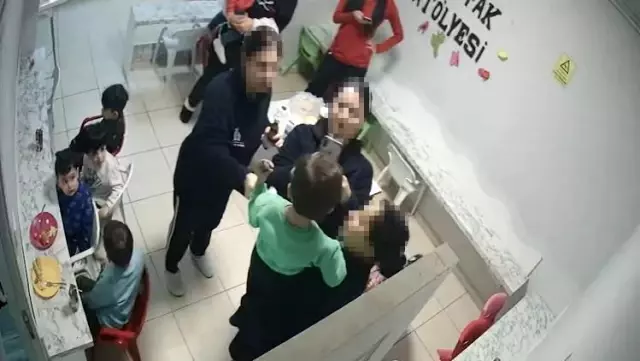 Kreşte dehşet: Gerçek kamerada ortaya çıktı