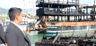 Alanya'da Yanan Teknelerden Türk Bayrağı Çıkartıldı