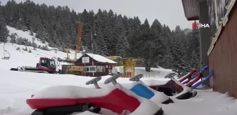 Uludağ'da kayak sezonu kapandı, pistler bomboş kaldı