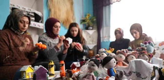 Elazığ'da Kadınlar El Becerileriyle Aile Ekonomisine Katkı Sağlıyor