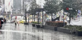 Arnavutköy'de sağanak yağış etkili oldu