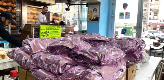 Konya'da Restoran İşletmecisi 'Askıda Tavuk' Uygulaması Başlattı