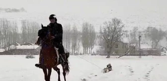 Erzurum'da at çiftliği karı eğlenceye dönüştürdü