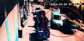 Samsun'da dolmuş ile otomobilin çarpıştığı kaza güvenlik kamerasına yansıdı