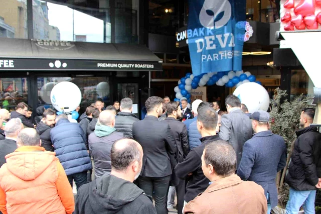 DEVA Partisi Genel Başkanı Ali Babacan Trabzon İl Başkanlığı'nın açılış törenine katıldı
