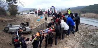 Bolu'da Tepetaklak Olan Otomobil Kazasında 2 Kişi Hayatını Kaybetti
