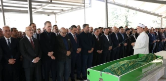 AK Parti MKYK Üyesi Mehmet Şükrü Erdinç'in Kardeşi Son Yolculuğuna Uğurlandı