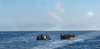 Bodrum Açıklarında Yunanistan Tarafından İtildikten Sonra Kurtarılan 32 Düzensiz Göçmen