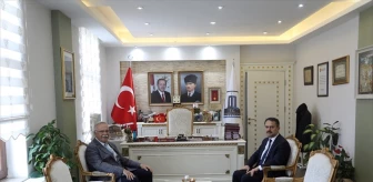 Çanakkale Belediye Başkanı Ülgür Gökhan Vali İlhami Aktaş'a veda ziyaretinde bulundu