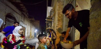 Irak'ta çocuklar geleneksel Majina Majina geleneğini sürdürüyor