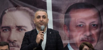 Nazilli'de AK Parti'ye Üye Olan 205 Kişiye Rozet Takıldı