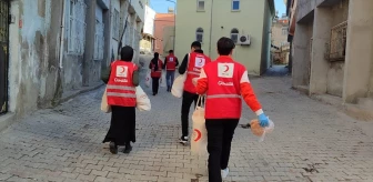 Türk Kızılayı Siirt Şubesi 500 İhtiyaç Sahibi Aileye 1000 Pide Yardımı Yaptı