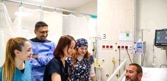Kalp Krizi Geçiren Hastanın Doğum Günü Hastane Personeli Tarafından Kutlandı