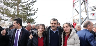 Milli Eğitim Bakanı Prof. Dr. Yusuf Tekin, Kars Atatürk İlkokulu