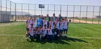 Niğde'de Okul Sporları Mahalli Futbol Müsabakaları Tamamlandı