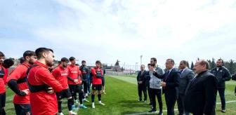 Gaziantep Valisi Kemal Çeber, Gaziantep Futbol Kulübü'nü ziyaret etti