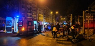 Çorum'da motosikletle otomobilin çarpıştığı kazada 2 kişi yaralandı
