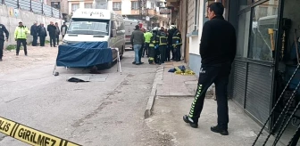 Gaziantep'te geri manevra yapan servis, yaşlı adamı metrelerce sürükleyerek ölümüne neden oldu