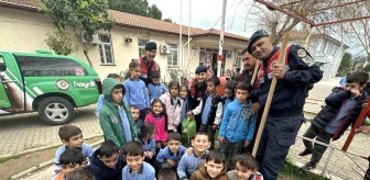 Aydın İl Jandarma Komutanlığı Efeler Kardeşköy İlkokulu'nda Fidan Dikim Etkinliği Gerçekleştirdi