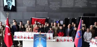 Tunceli İl Jandarma Komutanlığı'ndan Hüseyin Güntaş Kütüphanesine Kitap Bağışı