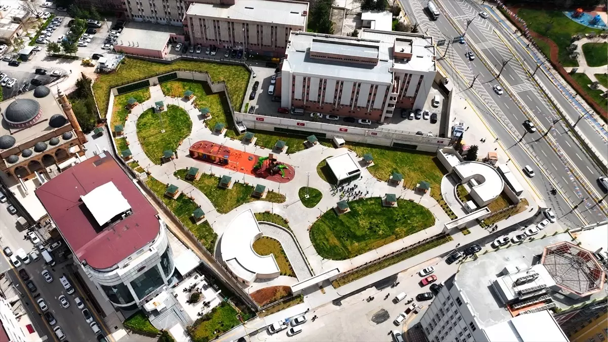Mardin Valilik Parkı Hizmete Açıldı