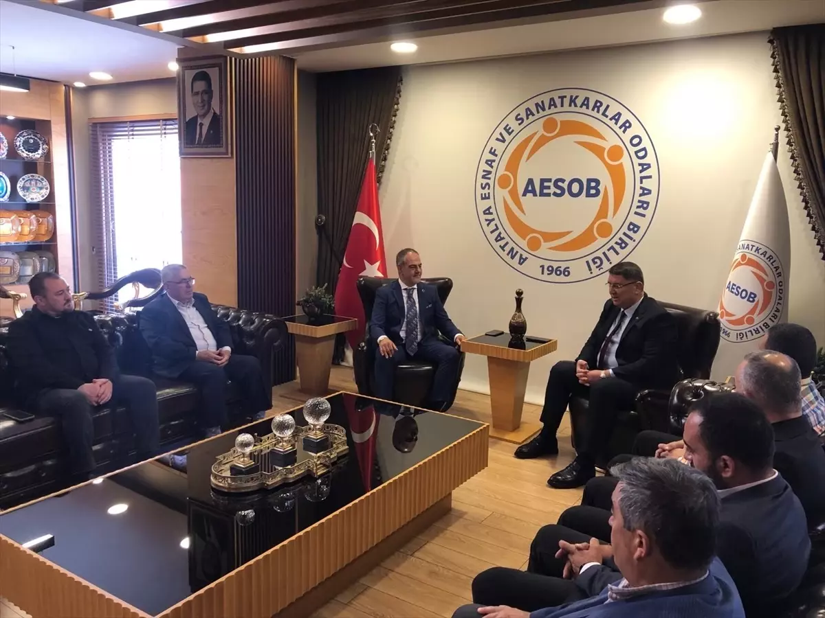 Muratpaşa Belediye Başkan Adayı Manavoğlu, AESOB'u ziyaret etti