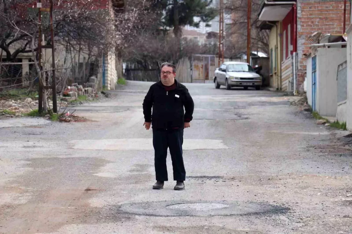 Down Sendromlu Bilal Büyük Mahalle Muhtarlığına Aday Oldu
