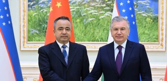 Özbekistan Cumhurbaşkanı Şevket Mirziyoyev, Çin'in Sincan Uygur Özerk Bölgesi Valisi Erkin Tuniyaz ile bir araya geldi