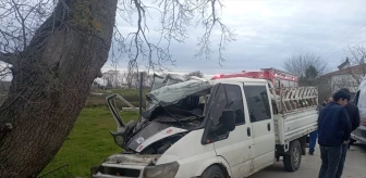 Samsun'da Kamyonet Kazası: 2 Kişi Yaralandı