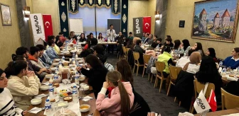 Erzurum'da Sevgi Evlerindeki Çocuklara İftar Yemeği Verildi