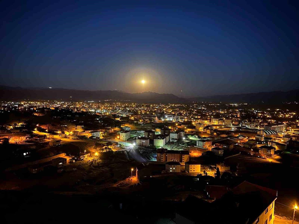 Hakkari'de 2.2 Büyüklüğünde Deprem Meydana Geldi