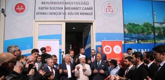 Diyanet İşleri Başkanı Ali Erbaş, gençleri cami ve gençlik merkezleriyle buluşturmak için çaba gösteriyor