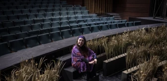 Kemal Tahir'in 'Devlet Ana' eseri tiyatro sahnesinde dünya prömiyerini yaptı